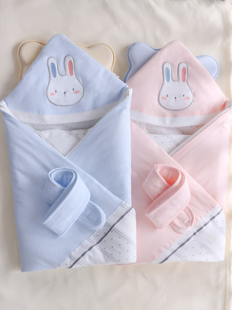おくるみ 愛らしい動物刺繍の赤ちゃん用おくるみ